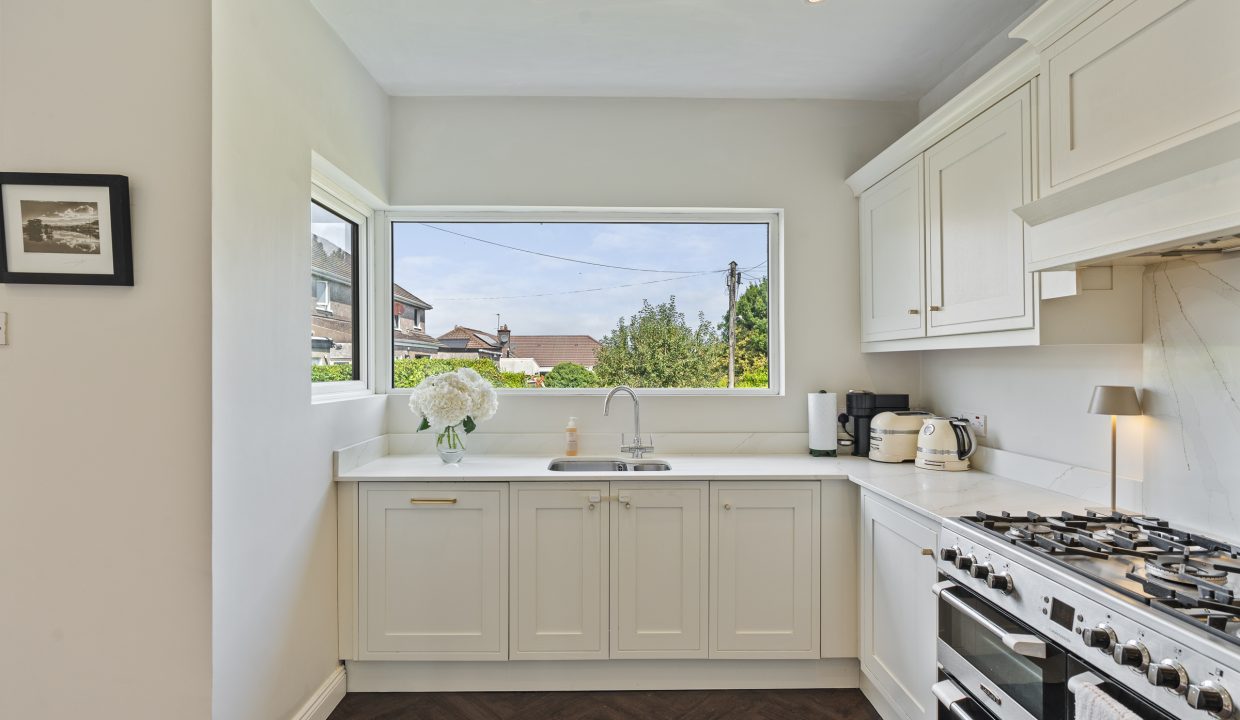 87 Woodvale Road - interior-14