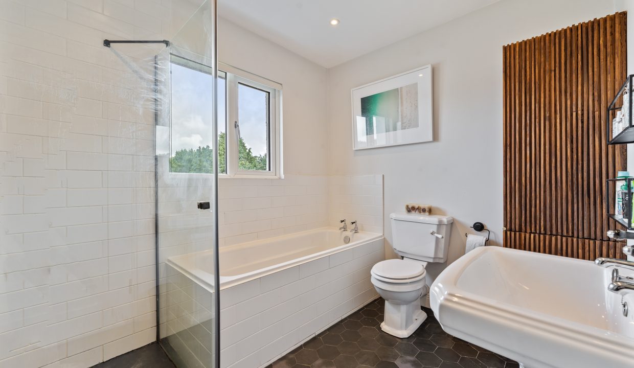 87 Woodvale Road - interior-29