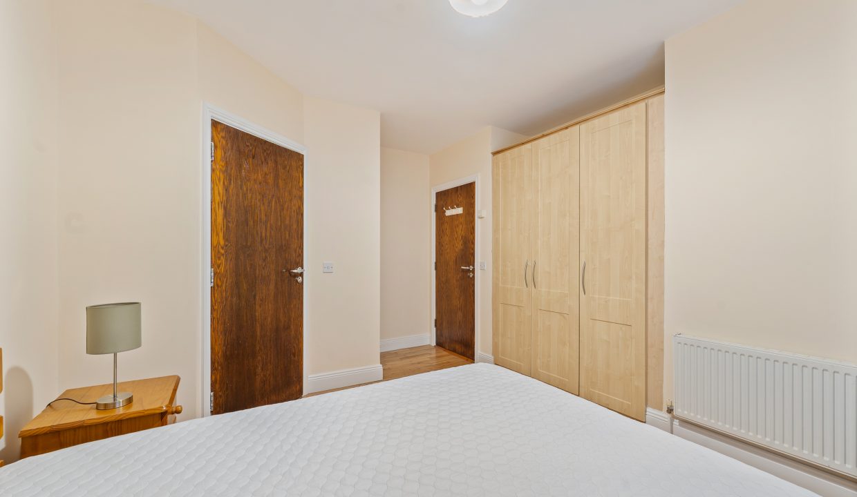 9 Bowling Court - interior-17