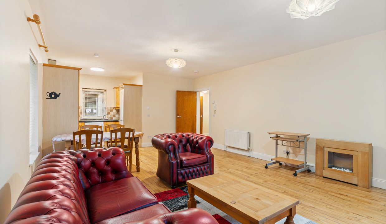 9 Bowling Court - interior-6