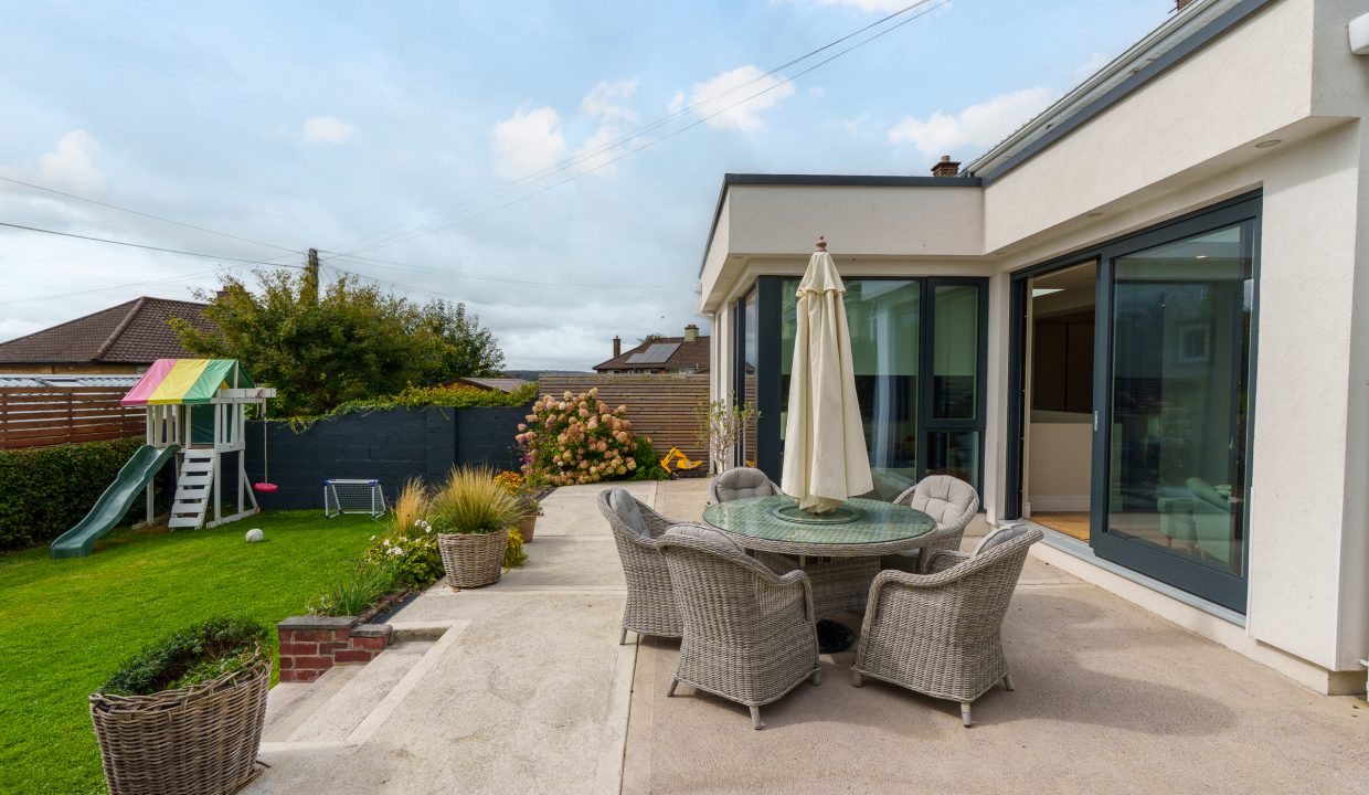 9 Firgrove Lawn - exterior-12