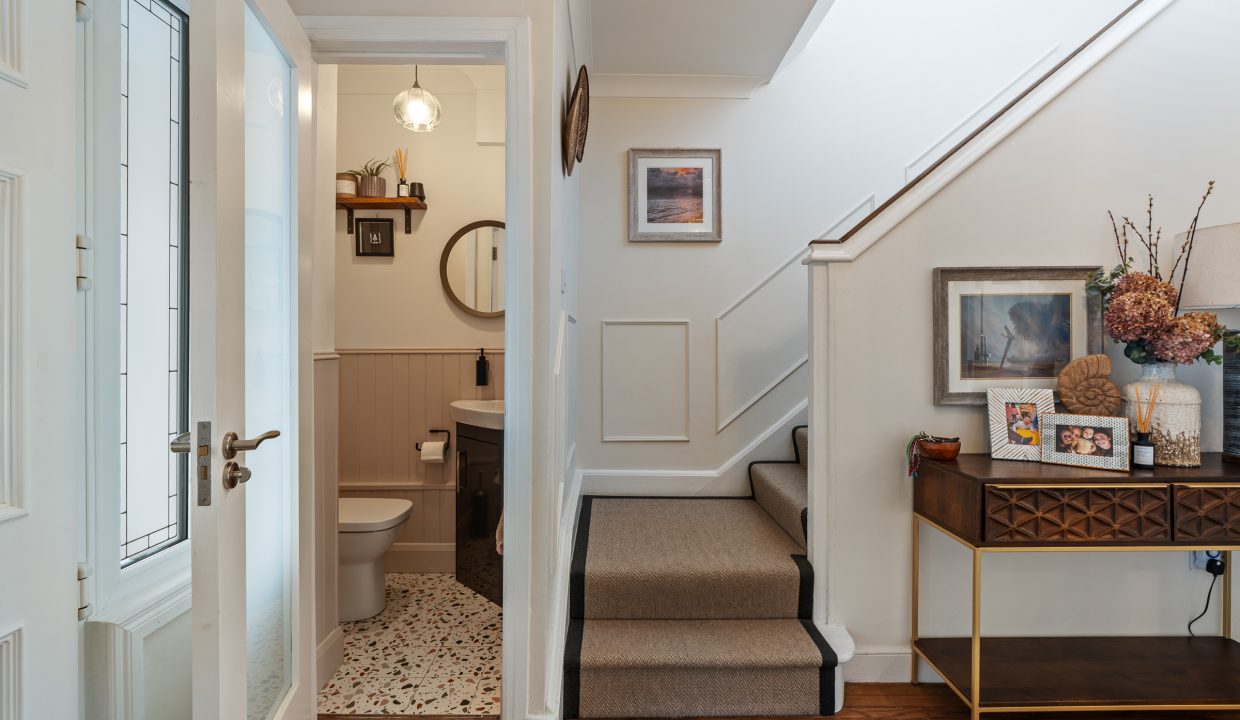 9 Firgrove Lawn - interior-1