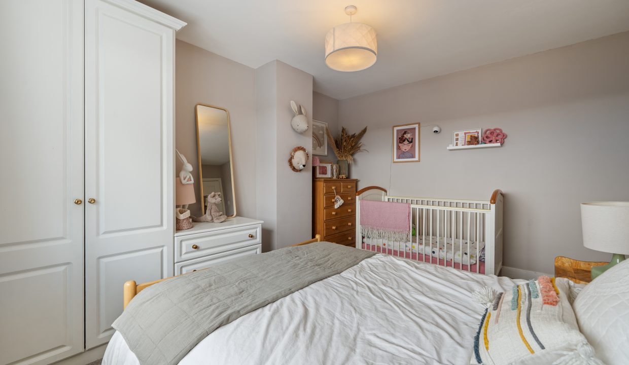 9 Firgrove Lawn - interior-11