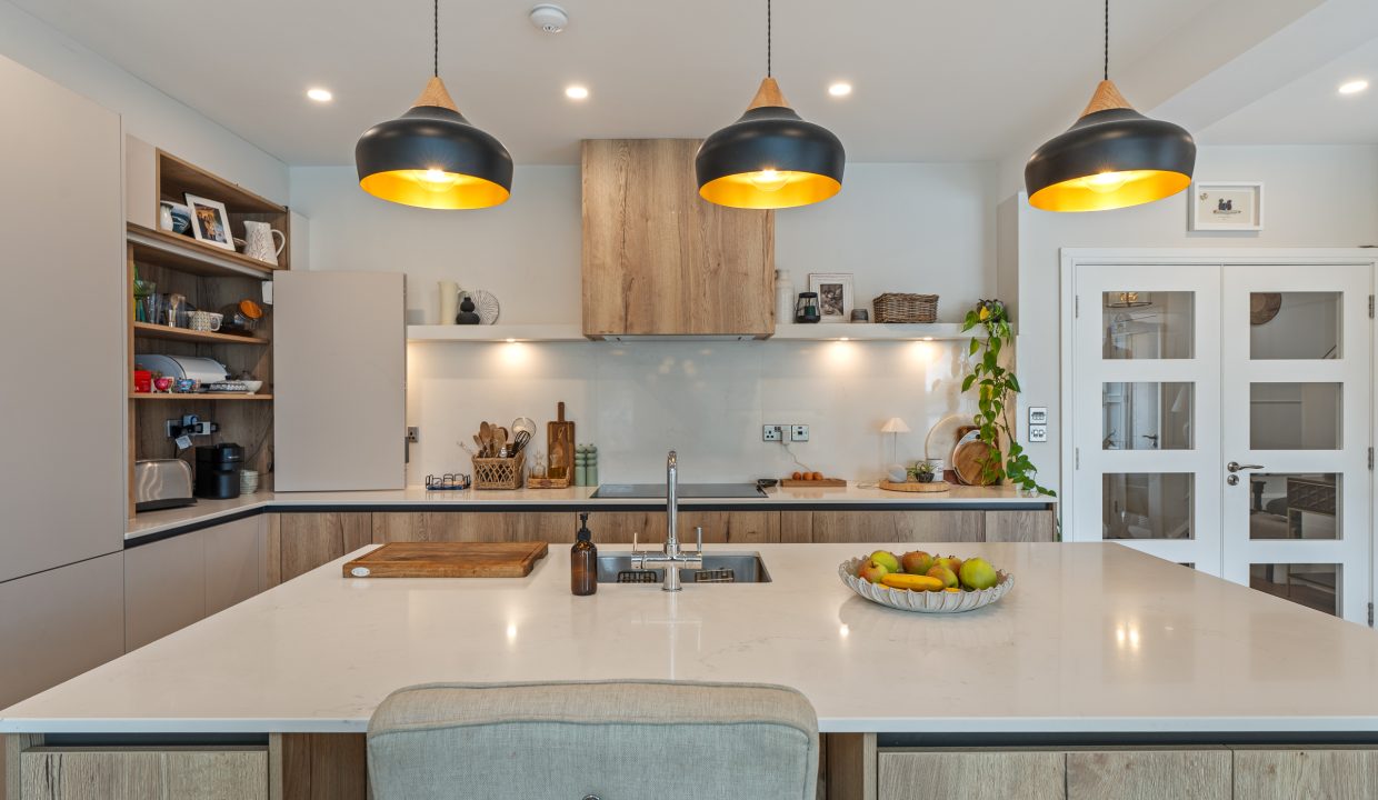 9 Firgrove Lawn - interior-30