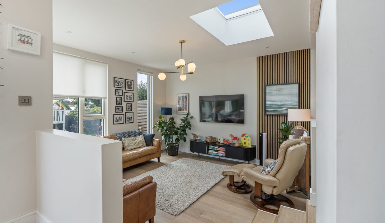 9 Firgrove Lawn - interior-39