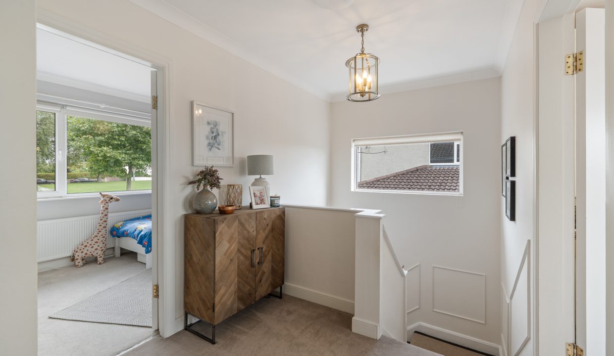 9 Firgrove Lawn - interior-4
