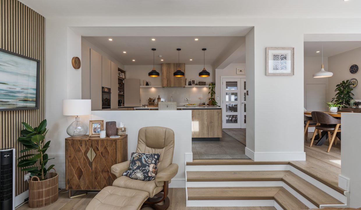 9 Firgrove Lawn - interior-46