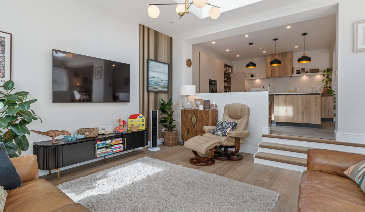 9 Firgrove Lawn - interior-47