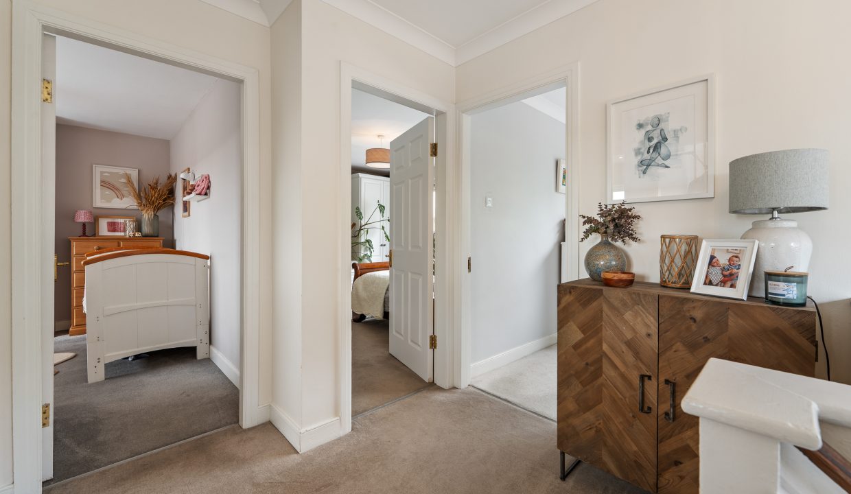9 Firgrove Lawn - interior-5