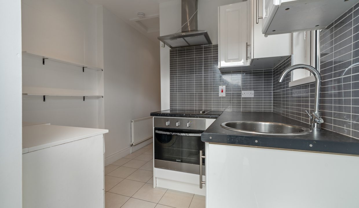 9 Firgrove Lawn - interior-50