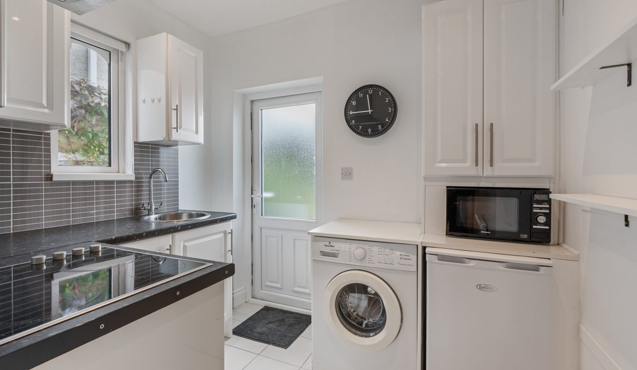 9 Firgrove Lawn - interior-51