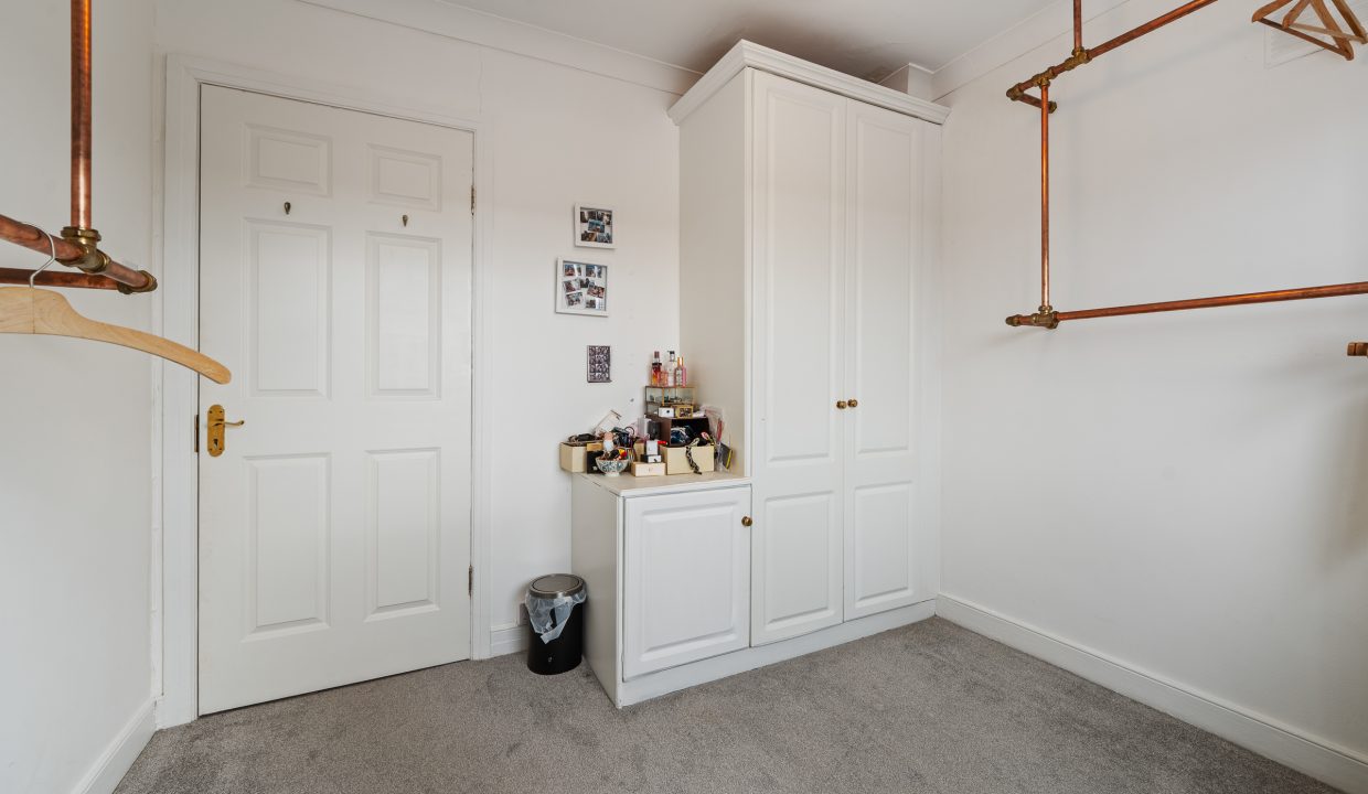 9 Firgrove Lawn - interior-7