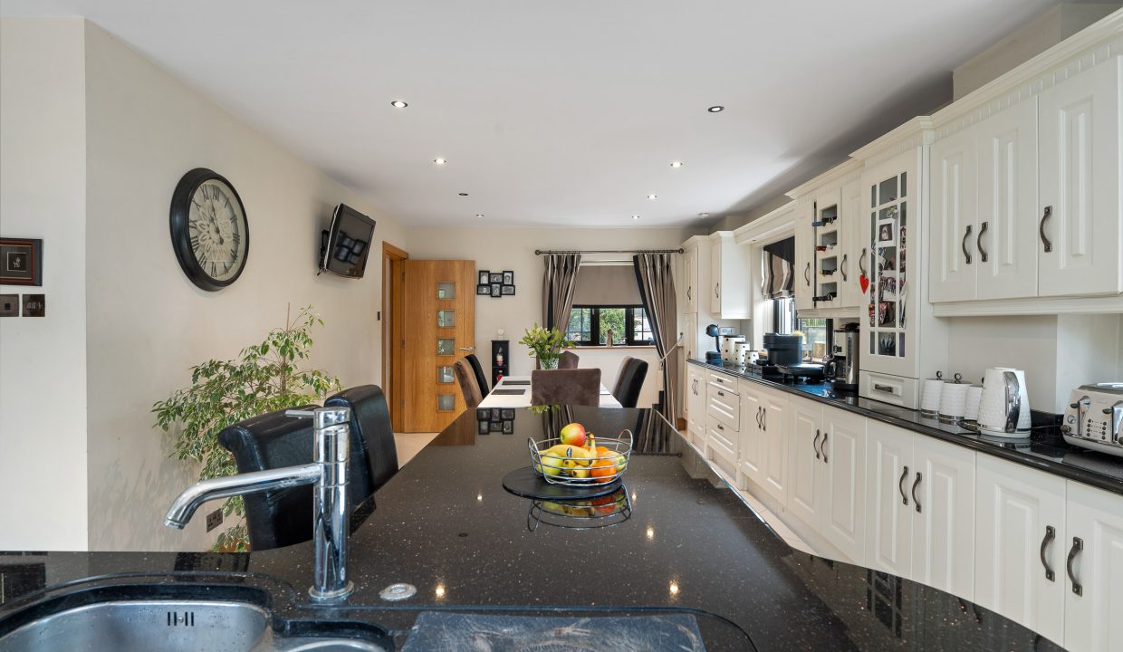 09.09 LOTHLORIEN, LARCHFIELD CLOSE, COMMONS ROAD, CORK - ERA - H-Pix Media WEB 15
