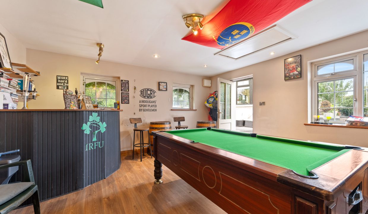 09.09 LOTHLORIEN, LARCHFIELD CLOSE, COMMONS ROAD, CORK - ERA - H-Pix Media WEB 38