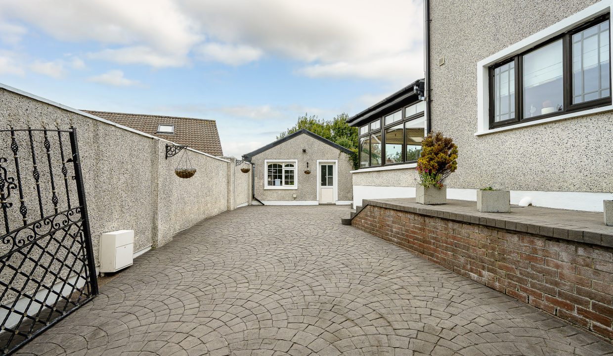 09.09 LOTHLORIEN, LARCHFIELD CLOSE, COMMONS ROAD, CORK - ERA - H-Pix Media WEB 41
