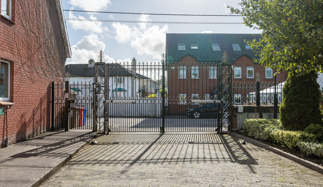 09.30 10 Douglas Close, Douglas, Cork - ERA - H-Pix WEB 01