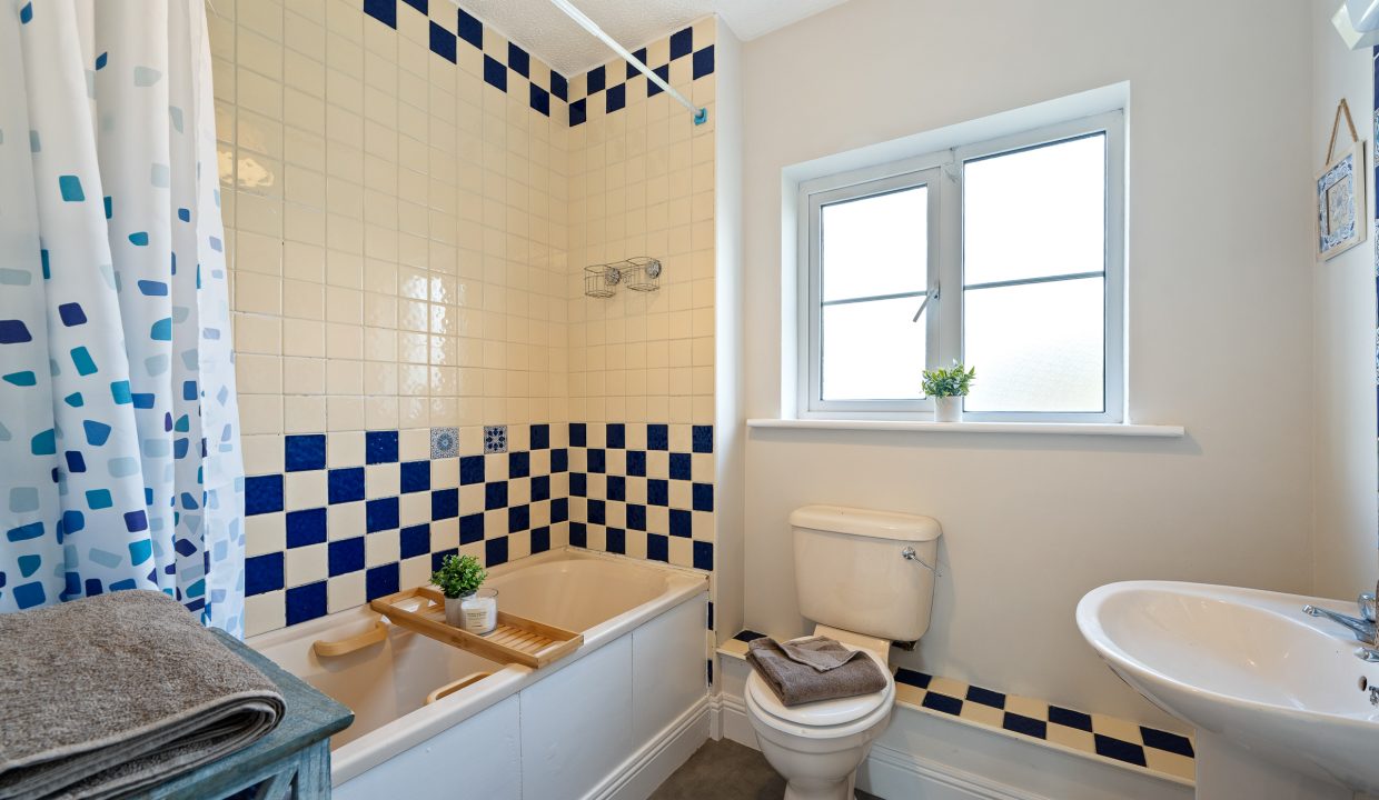 10.05 73 Alderbrook, Frankfield, Cork - ERA - H-Pix WEB 25