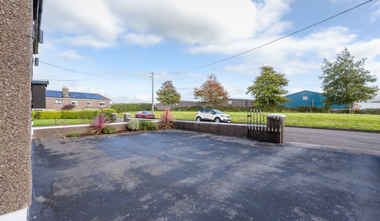 10.09 3 Deanwood Place, Togher, Cork - ERA - H-Pix WEB 05