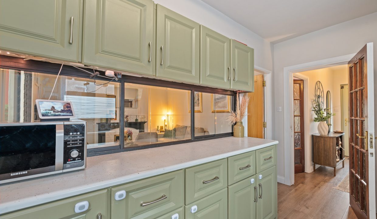 10.09 3 Deanwood Place, Togher, Cork - ERA - H-Pix WEB 25