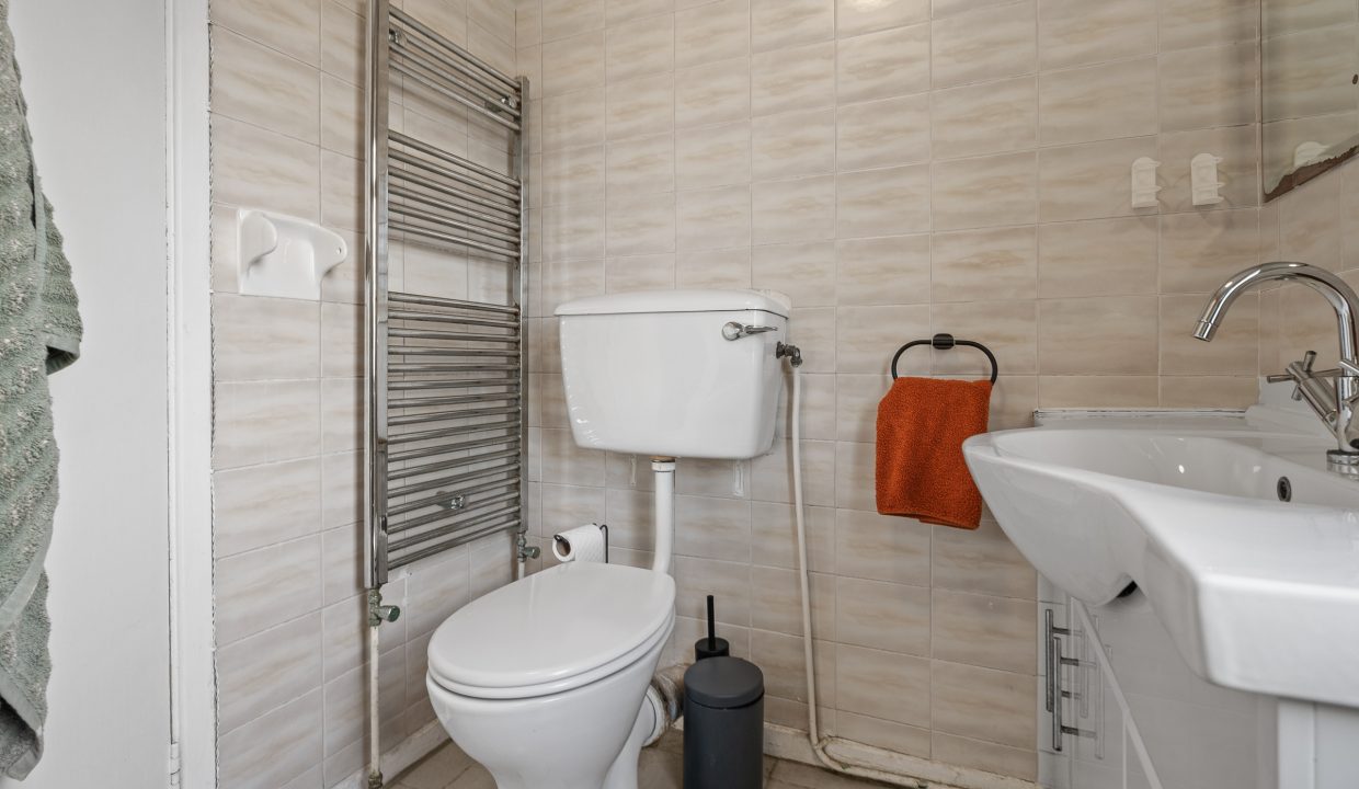 10.09 3 Deanwood Place, Togher, Cork - ERA - H-Pix WEB 46