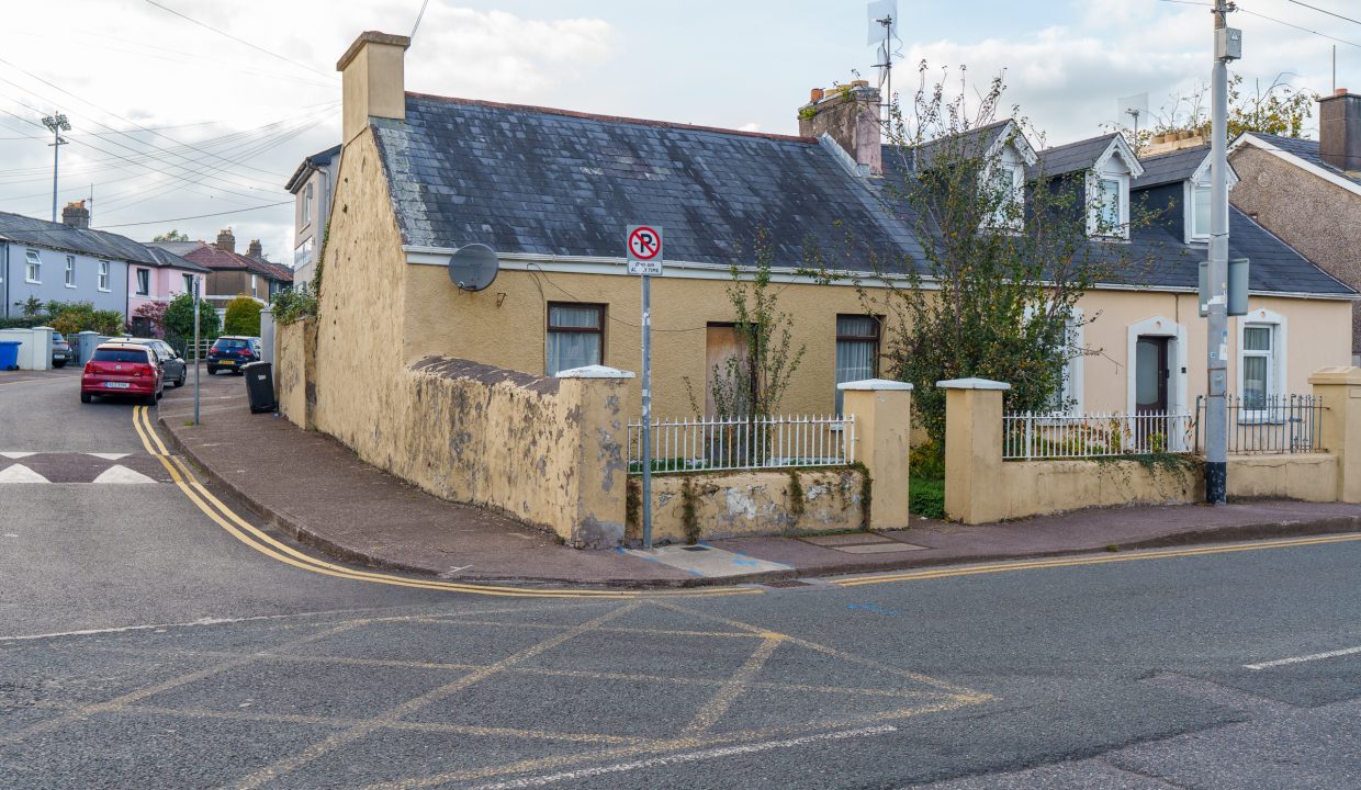 12 Curragh Road - exterior-13