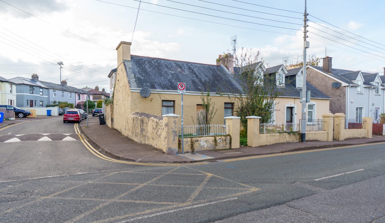12 Curragh Road - exterior-14