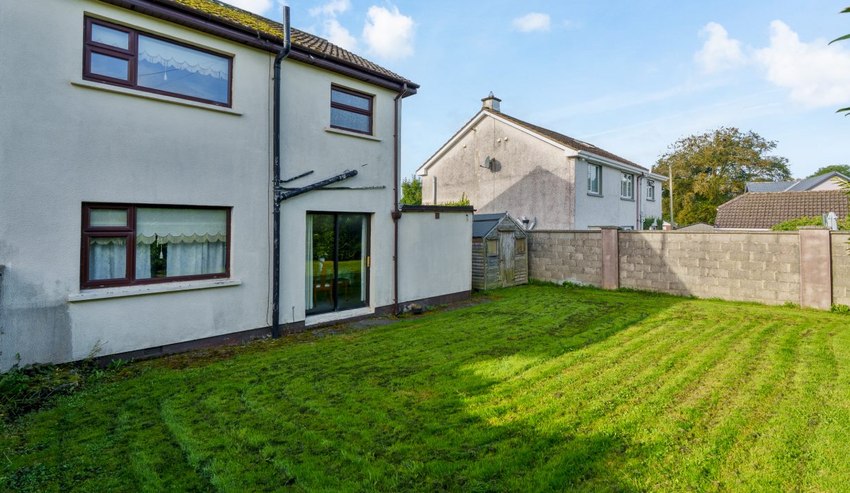 2 Whitethorn Drive - exterior-11