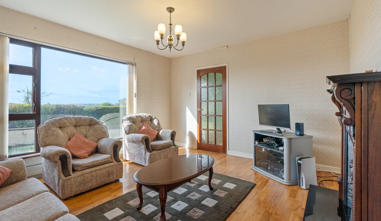 2 Whitethorn Drive - interior-15
