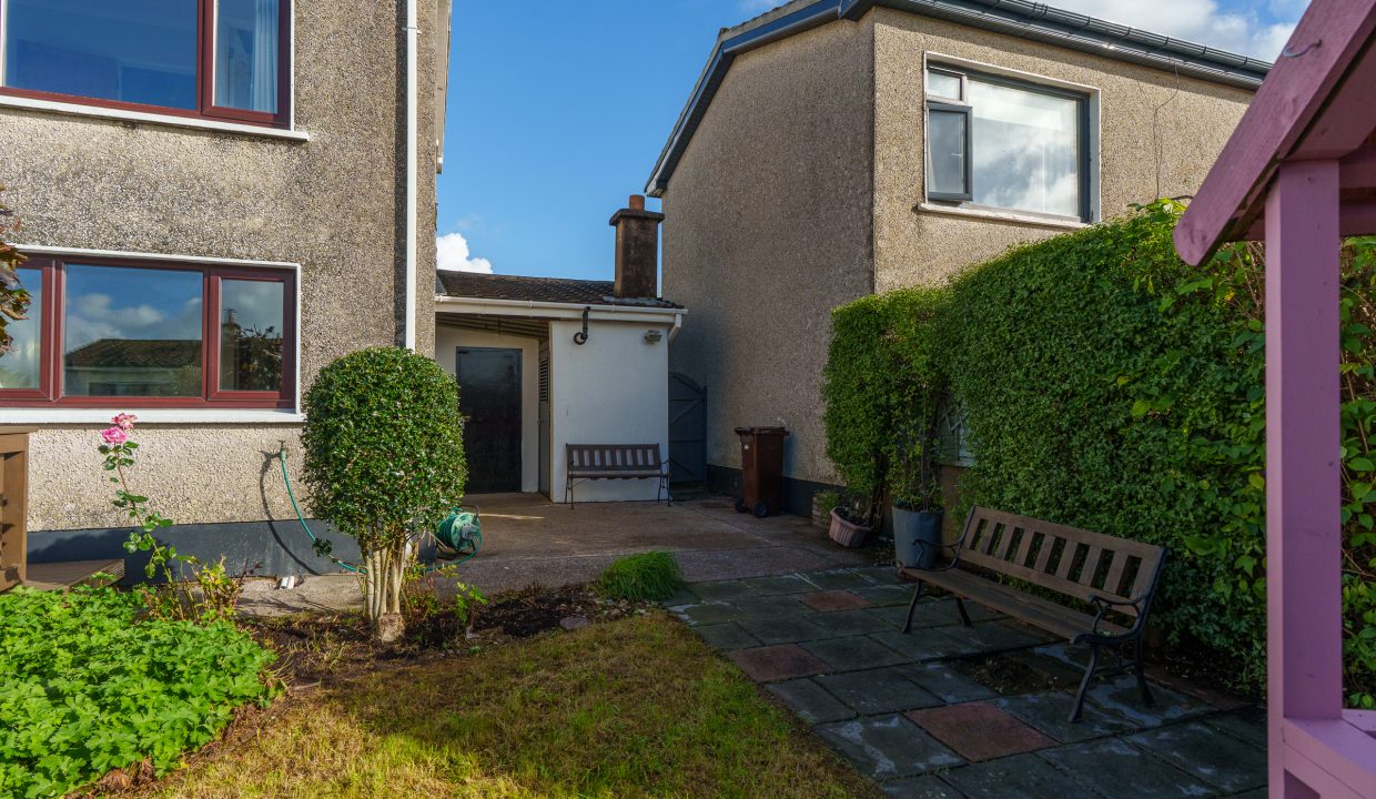 44 Castleowen - exterior-19
