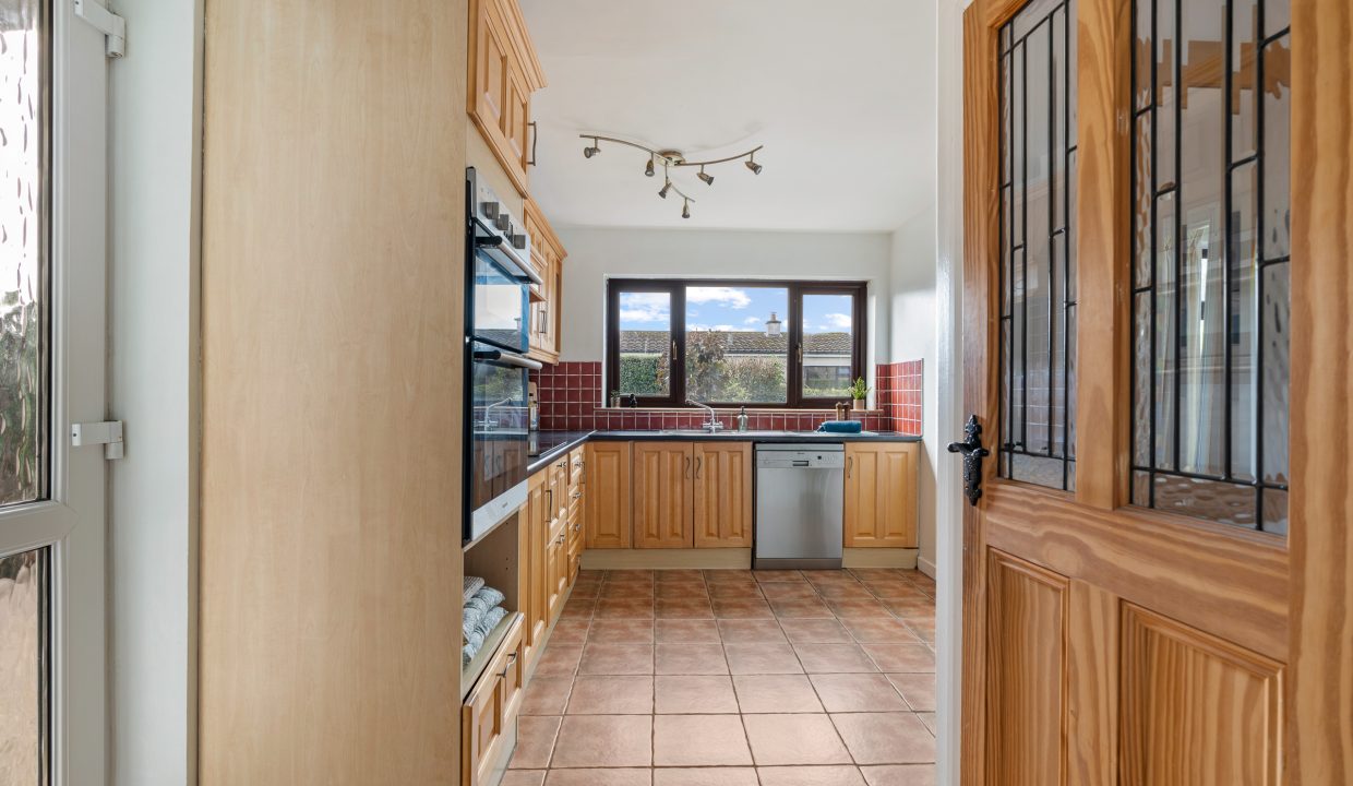 44 Castleowen - interior-22