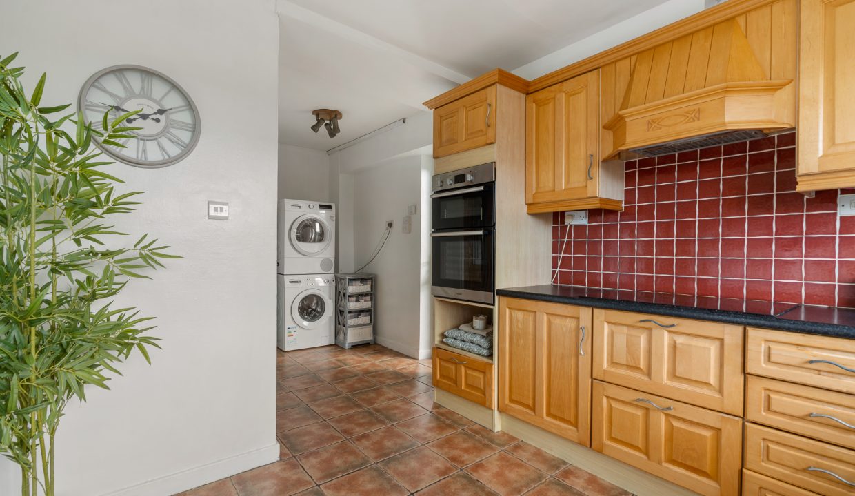 44 Castleowen - interior-23