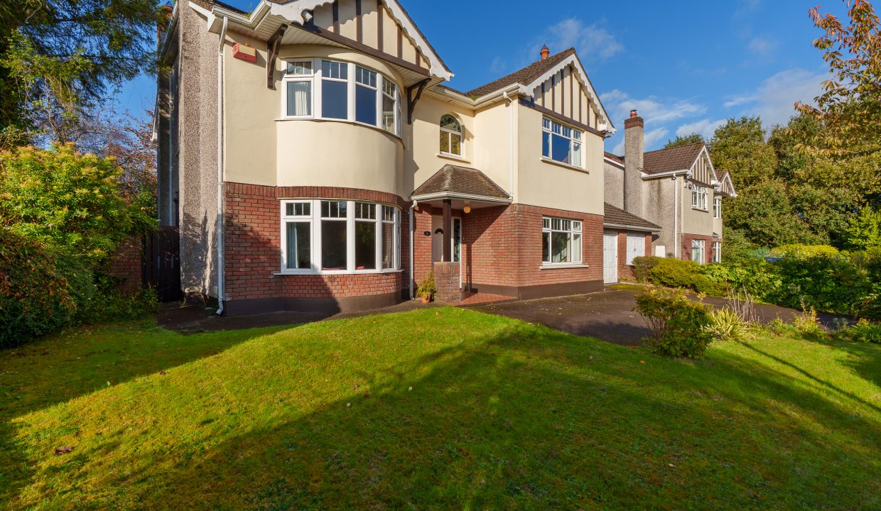 8 The Manor - exterior-6