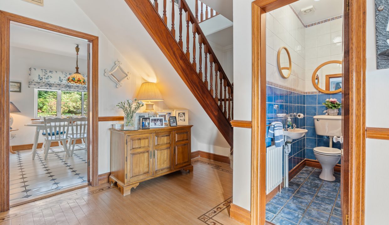 8 The Manor - interior-10