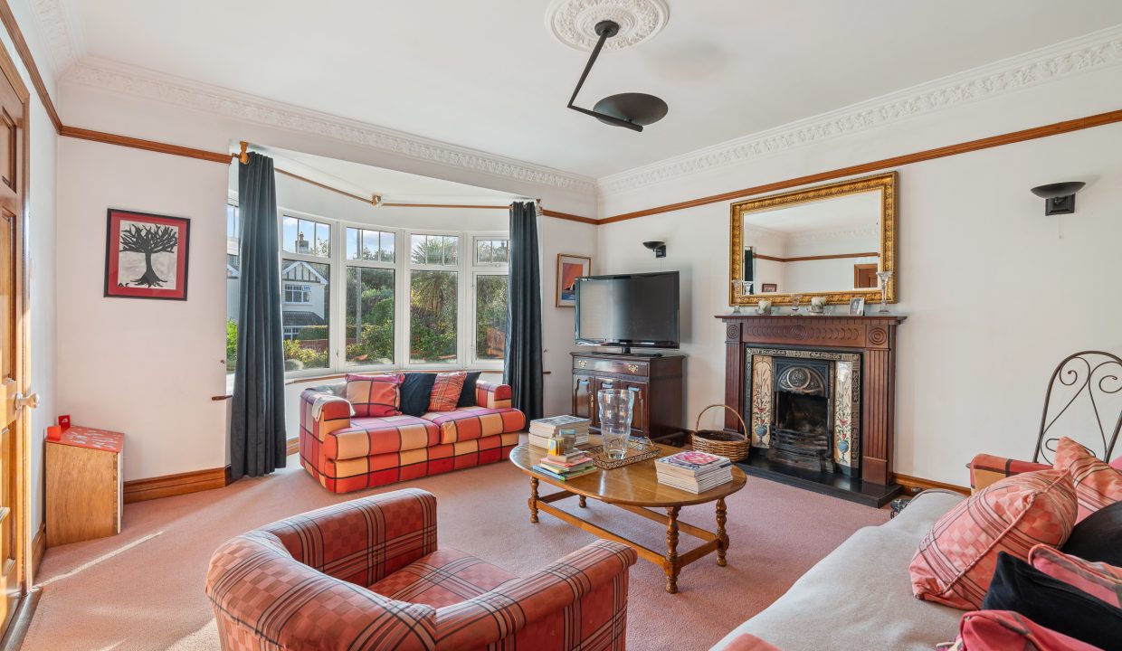 8 The Manor - interior-3