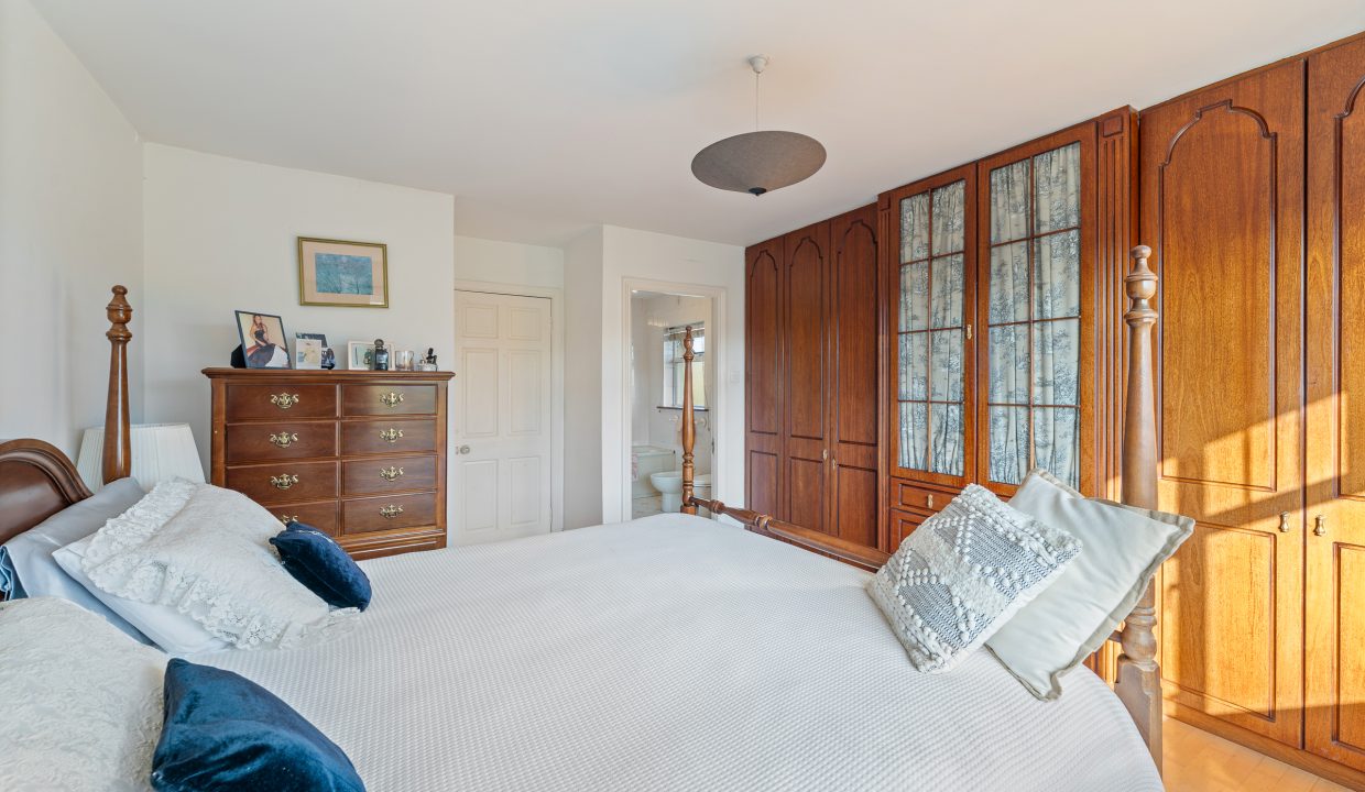 8 The Manor - interior-37