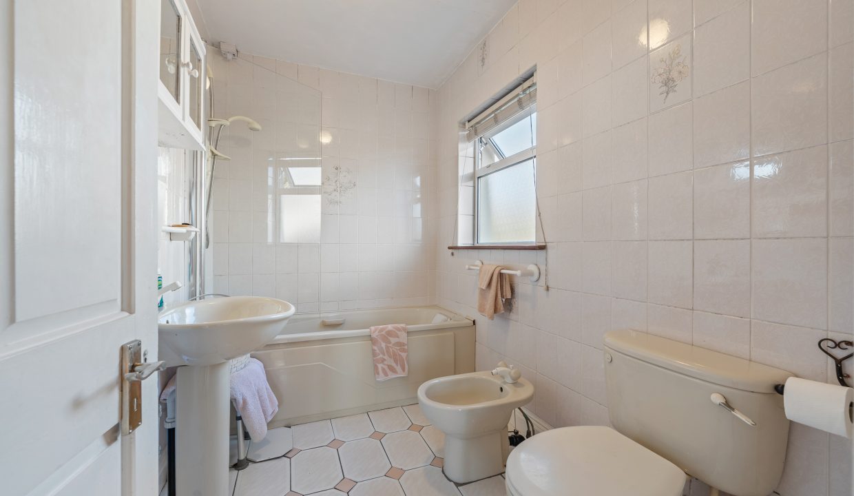 8 The Manor - interior-38
