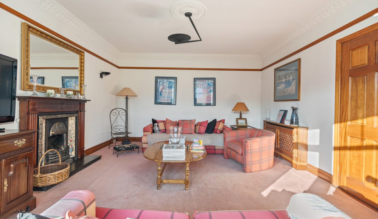 8 The Manor - interior-4