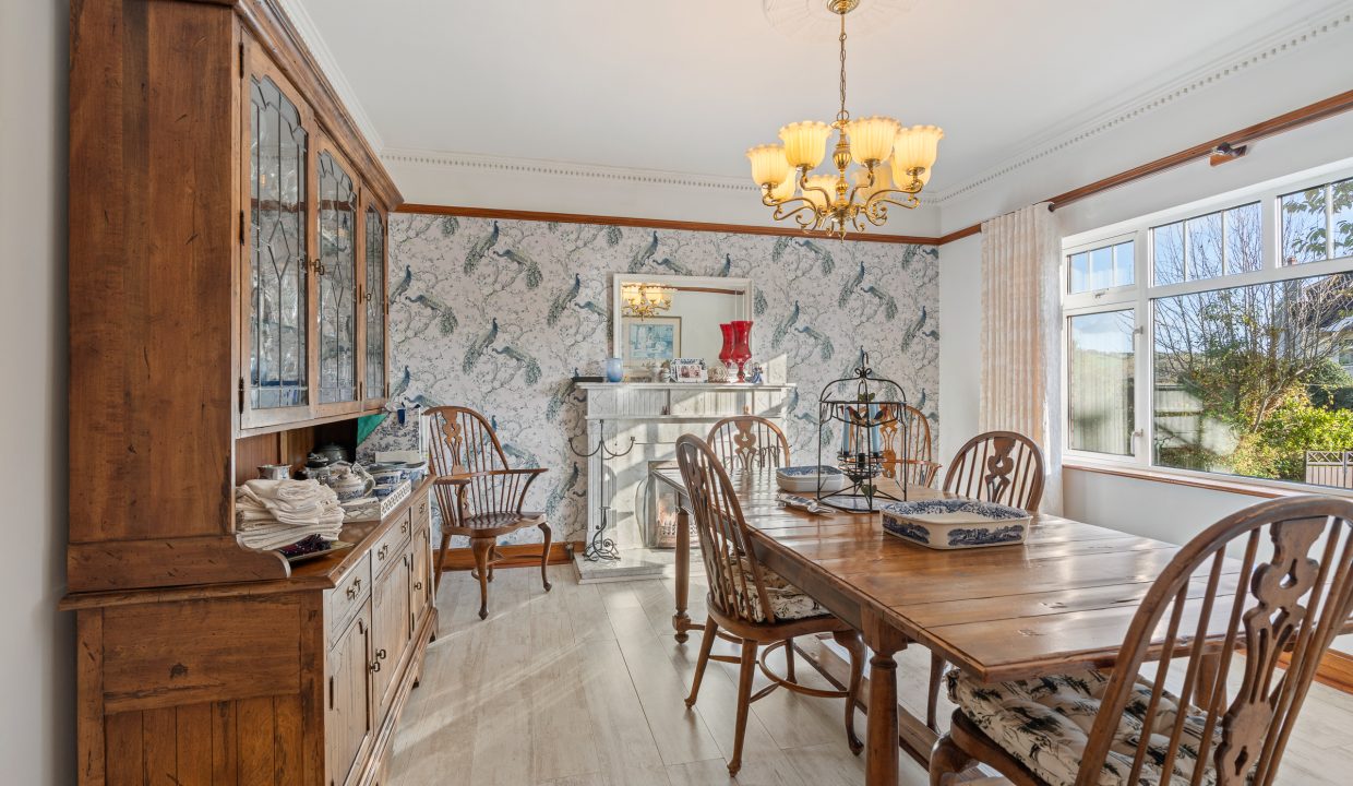 8 The Manor - interior-7