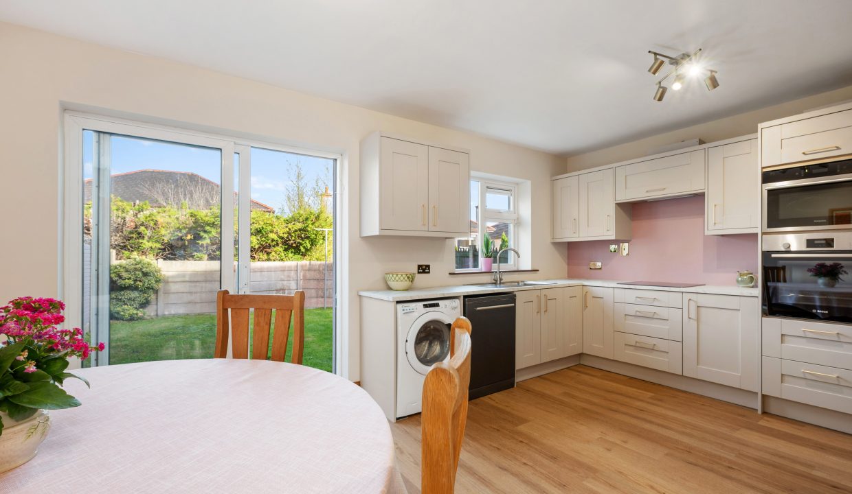 98063_R_1_14 Carrig Green-12